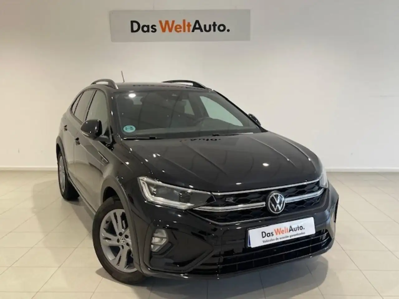 Renting Volkswagen Taigo 1.0 TSI R-Line DSG 81kW Negro