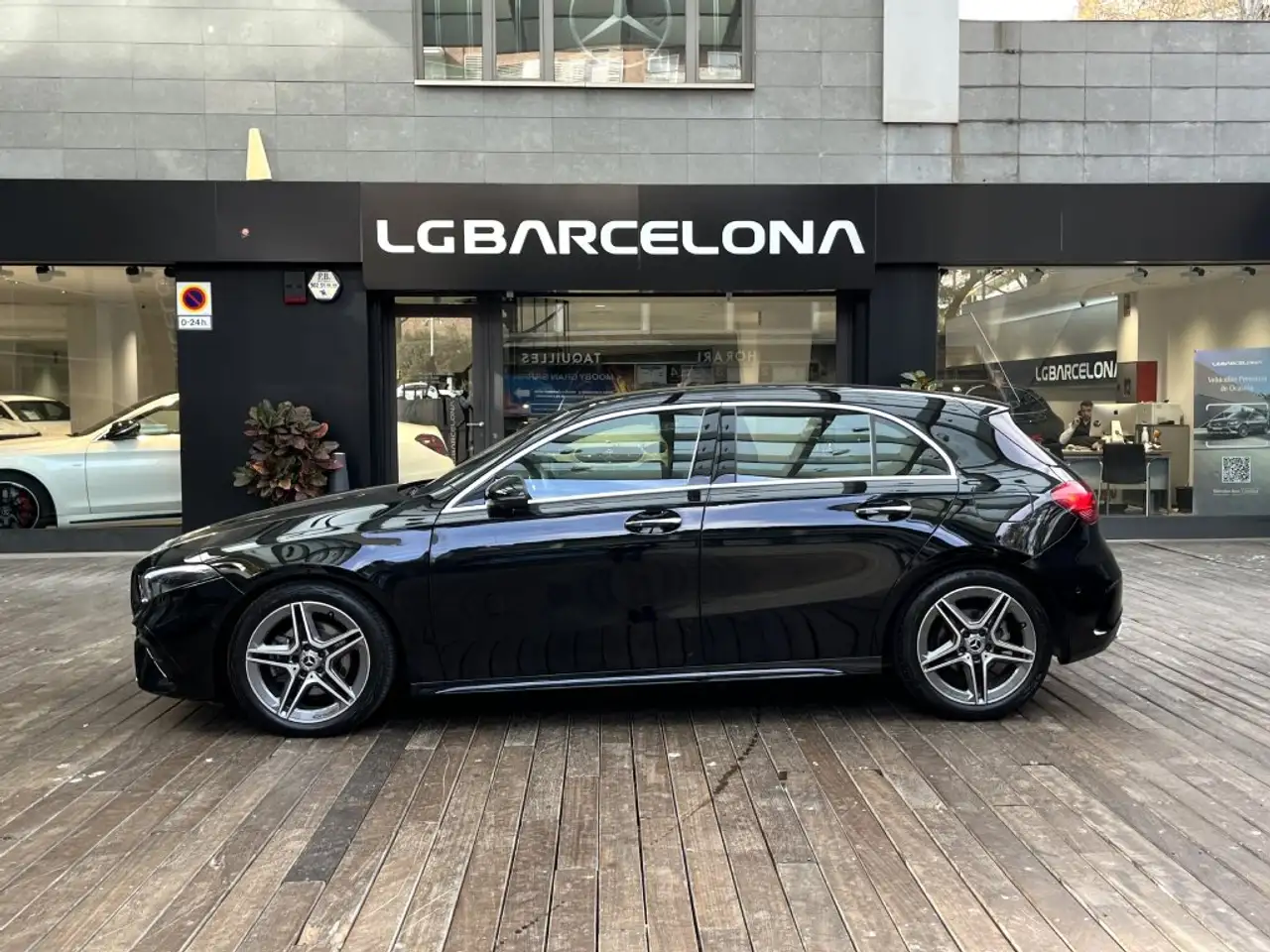 Renting Mercedes-Benz A 180 180d 8G-DCT Negro