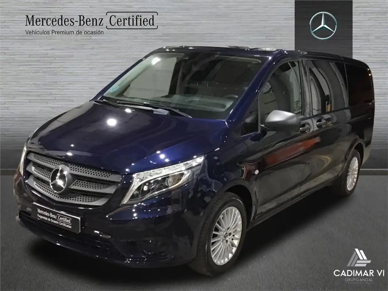 Renting Mercedes-Benz Vito 116CDI AT 120kW Tourer Pro Larga