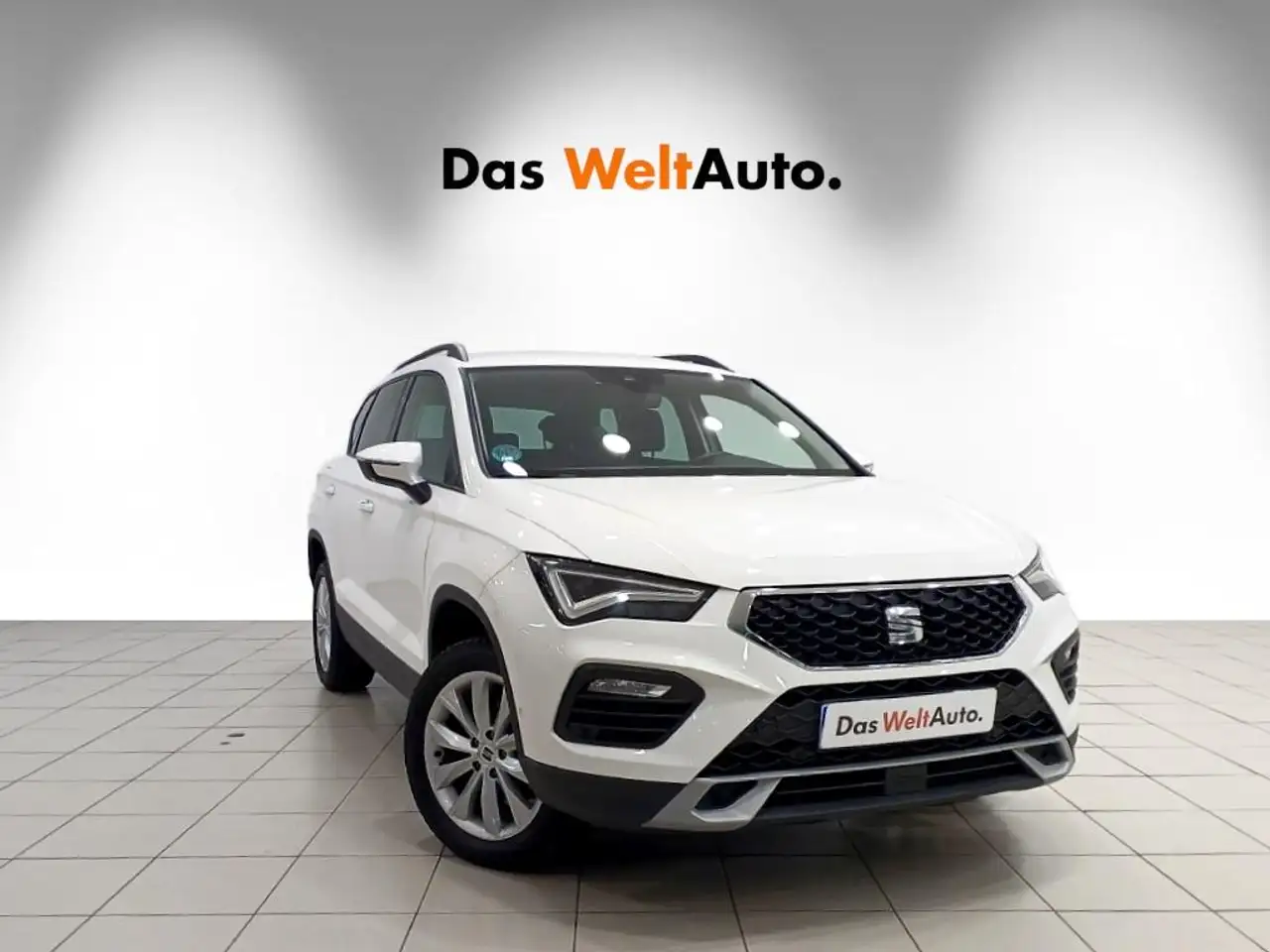 Renting SEAT Ateca 1.5 EcoTSI S&S Style XM Blanco 2