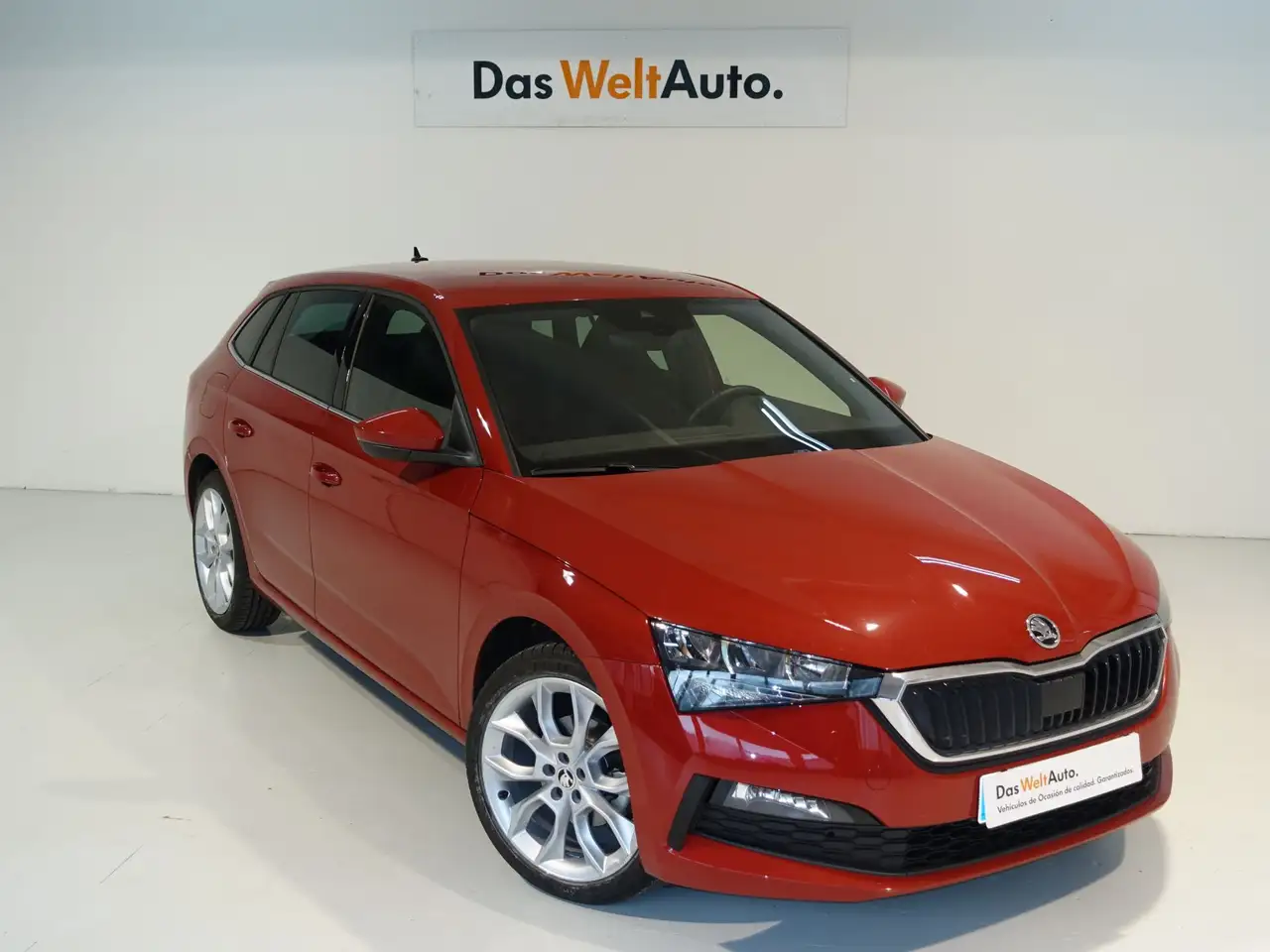 Renting Skoda Scala 1.5 TSI Sport 110kW Rojo