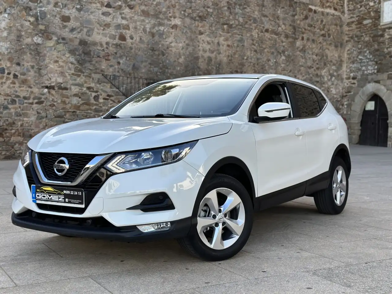 Renting Nissan Qashqai 1.5dCi Acenta 4×2 85kW Blanco 8