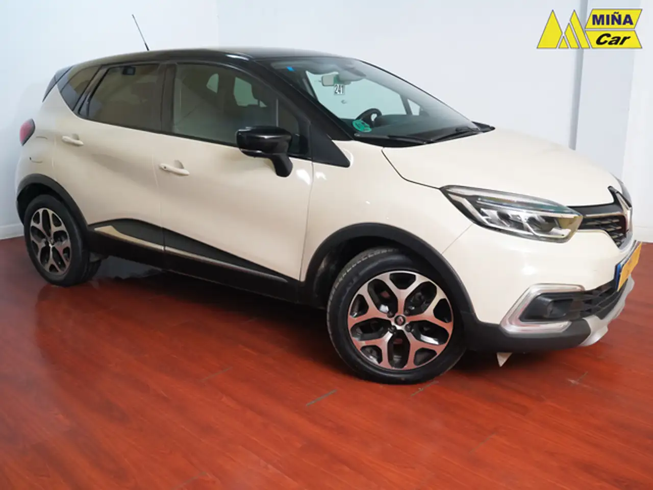 Renting Renault Captur 1.5dCi Energy eco2 Zen 66kW Blanco