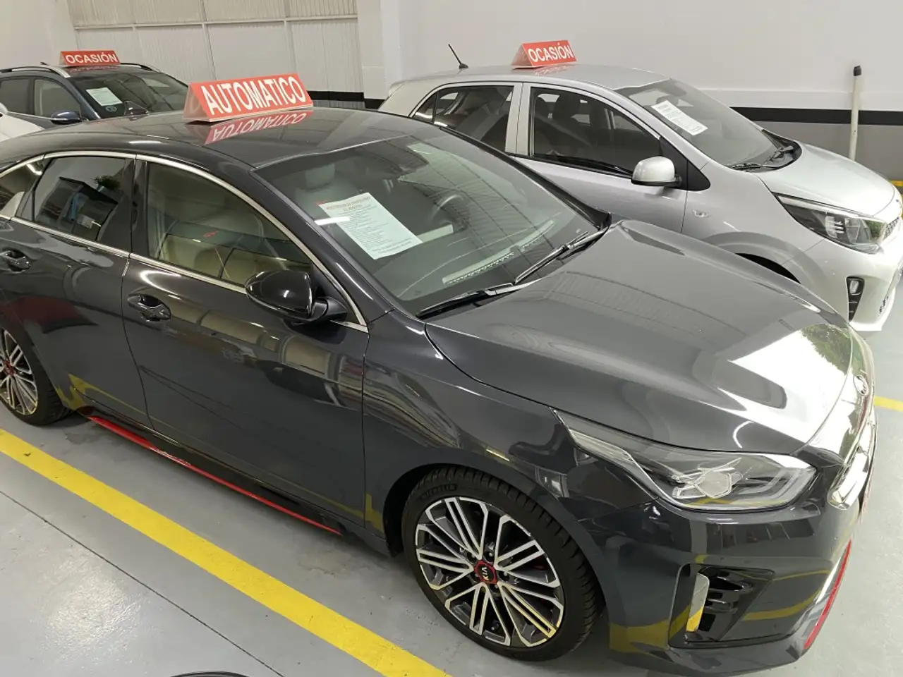 Renting Kia ProCeed / pro_cee’d 1.6 T-GDI GT DCT Gris