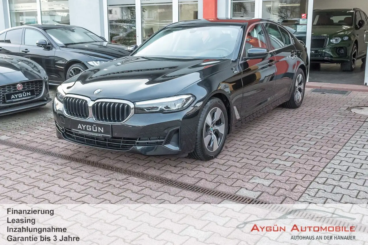 Renting BMW 520 190cv Automático de 4 Puertas