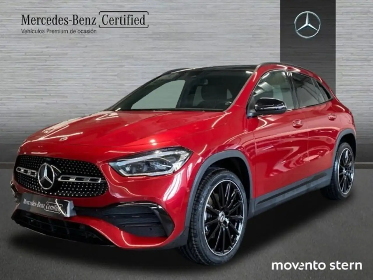 Renting Mercedes-Benz GLA 180 250e Rojo