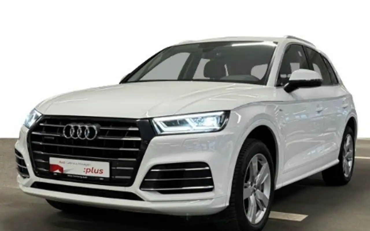 Renting Audi Q5 55 TFSIe S line quattro-ultra S tronic Blanco