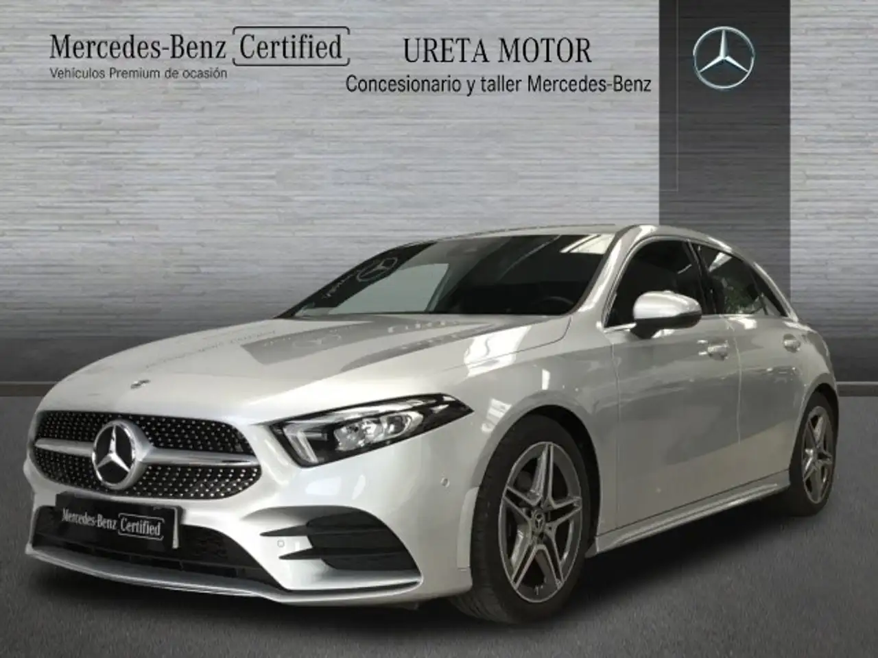 Renting Mercedes-Benz A 180 7G-DCT Plateado