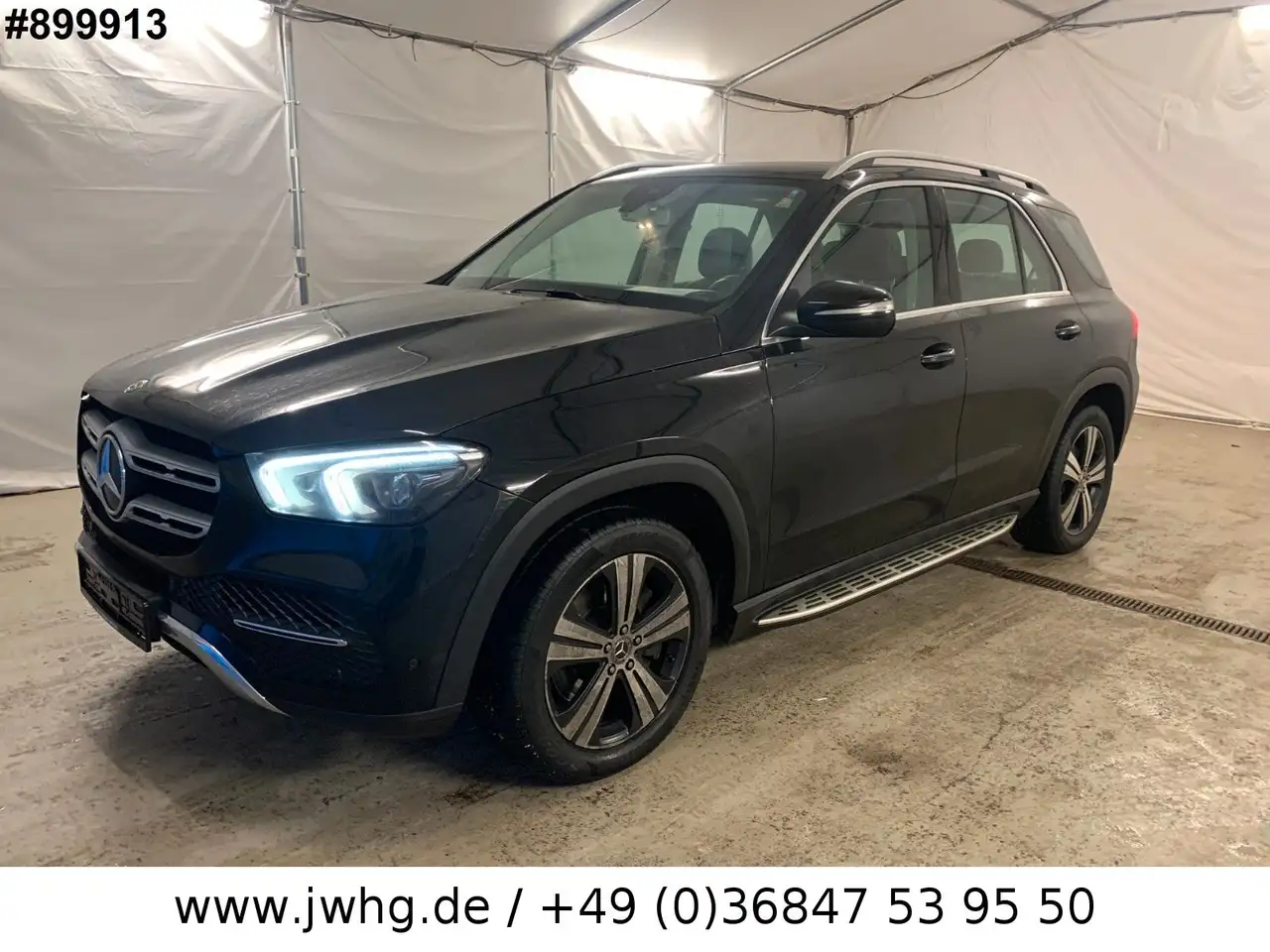 Renting Mercedes-Benz GLE 400 1