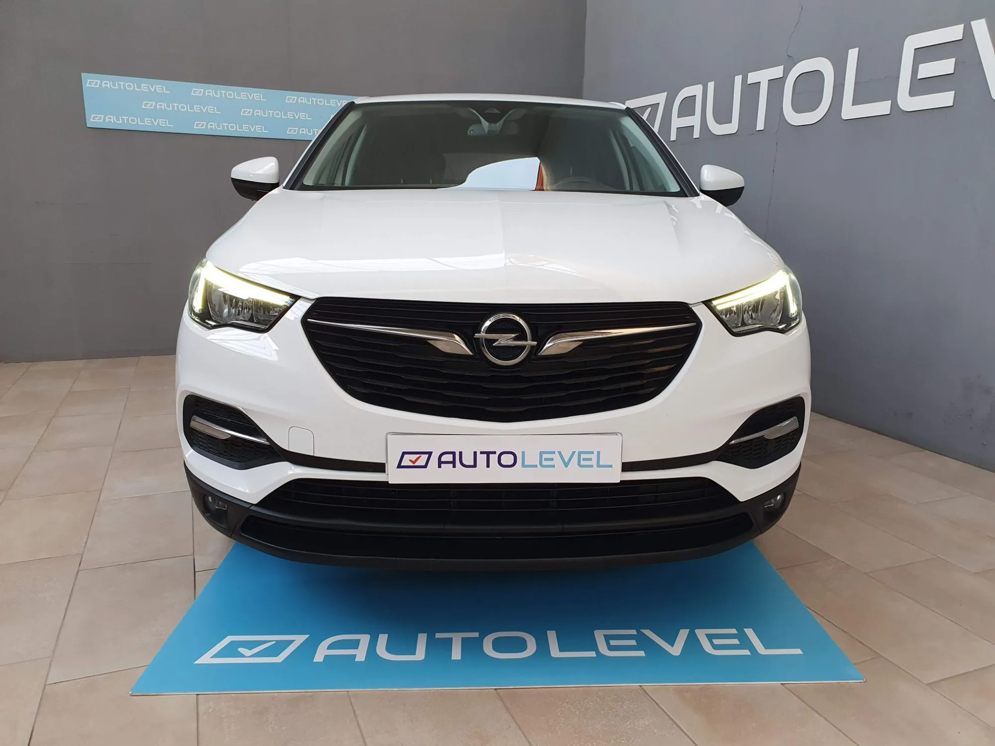 Renting OPEL Grandland X 1.5CDTi S&S Selective 130 5