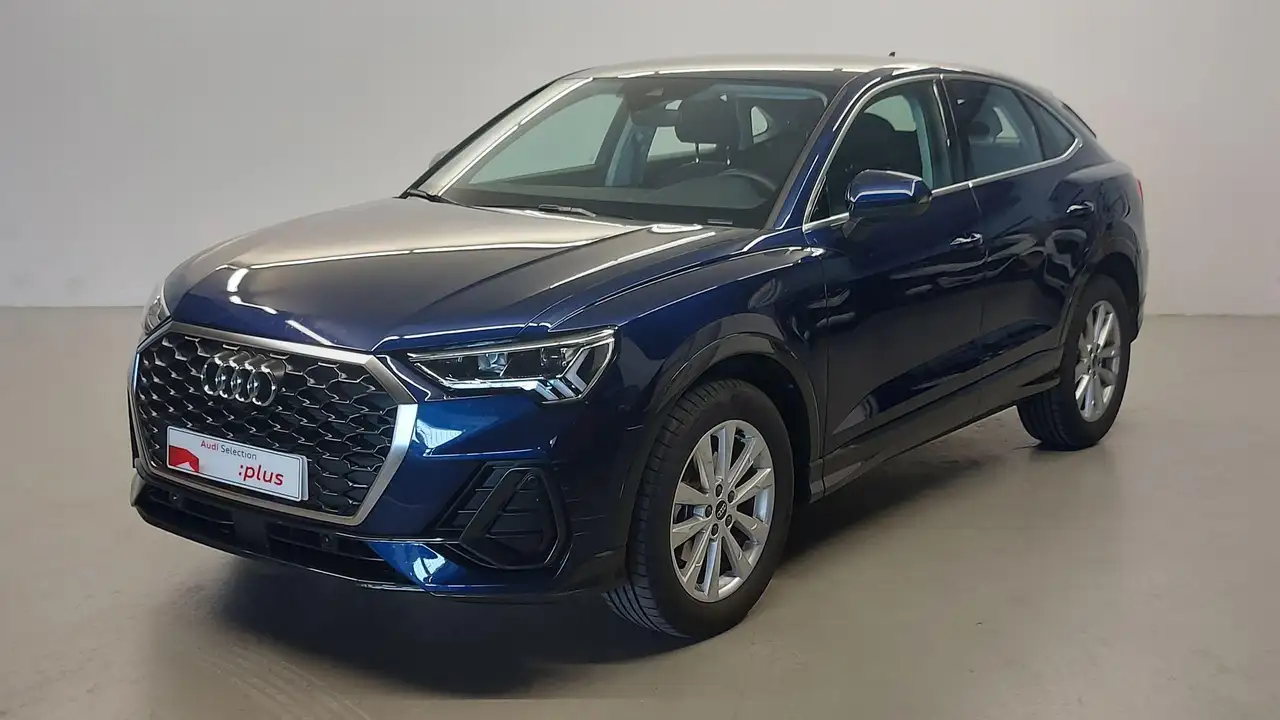 Renting Audi Q3 Sportback 35 TFSI Advanced S tronic Azul 1