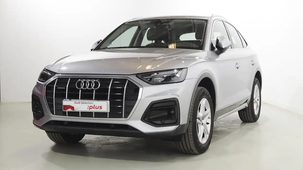 Renting Audi Q5 Sportback 40 TDI quattro-ultra Advanced S tronic 1 Plateado