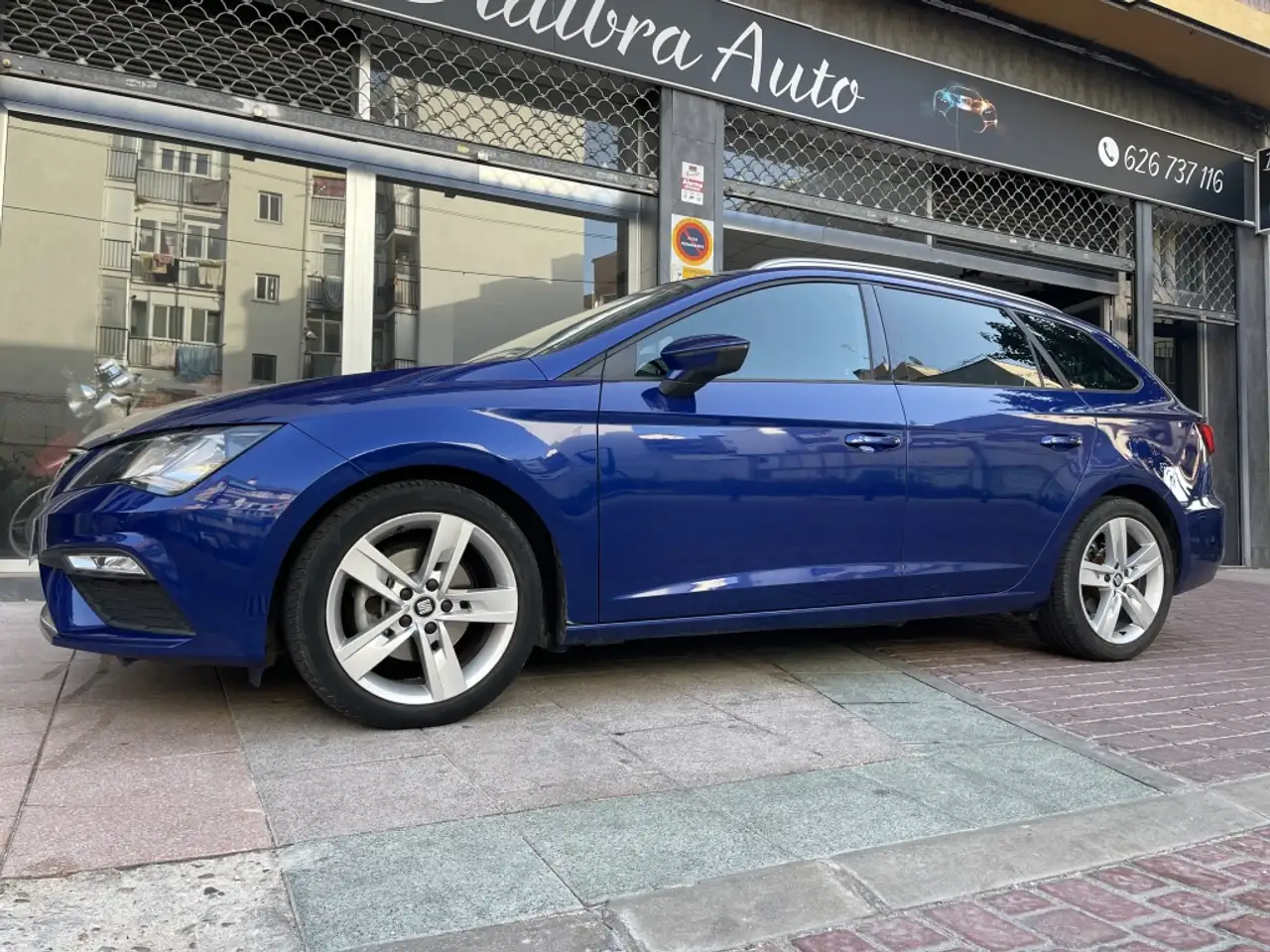 Renting SEAT Leon ST 1.5 EcoTSI S&S FR 150 Azul