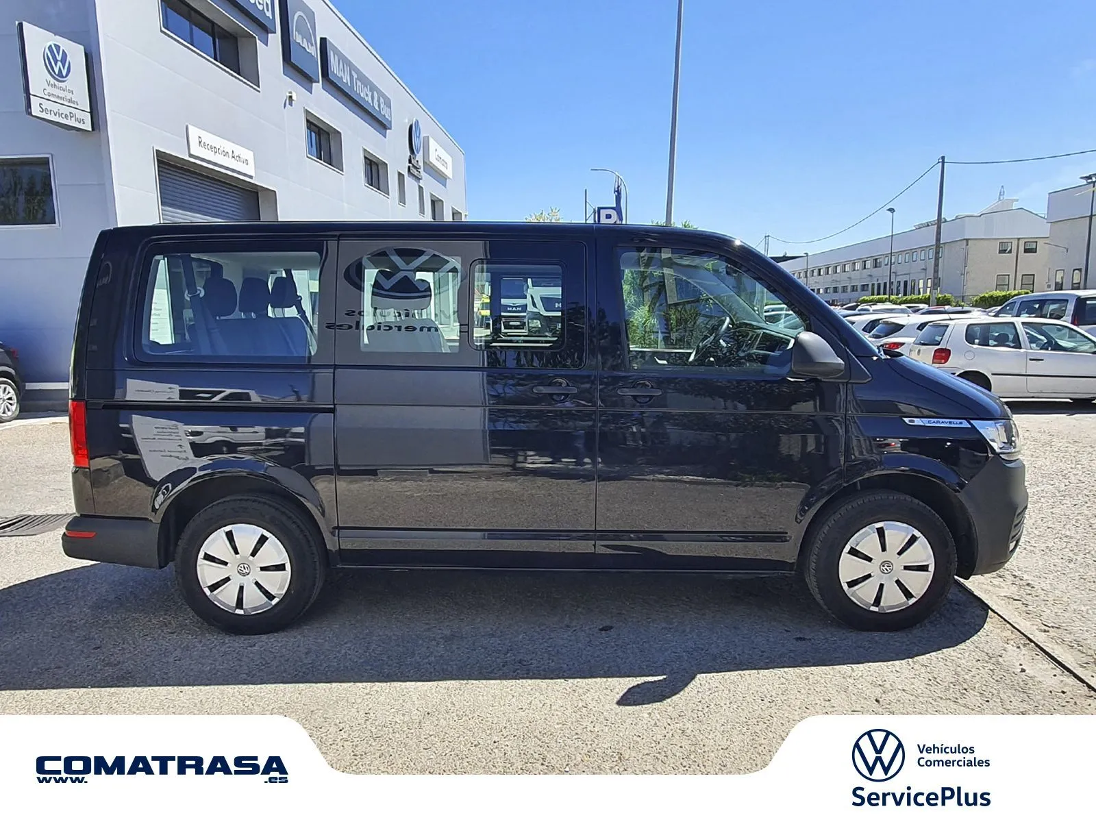 Renting VOLKSWAGEN Caravelle 2.0TDI BMT Origin Batalla Corta 81kW 1