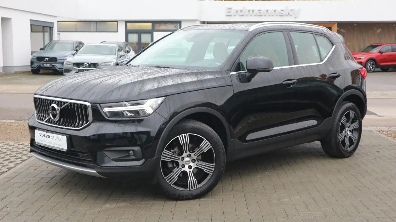 Renting Volvo XC40 XC 40 inscription