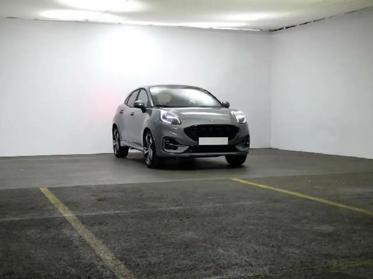 Renting Ford Puma 1.0 ECOBOOST 92KW MHEV ST-LINE X 125 5P Plateado 1