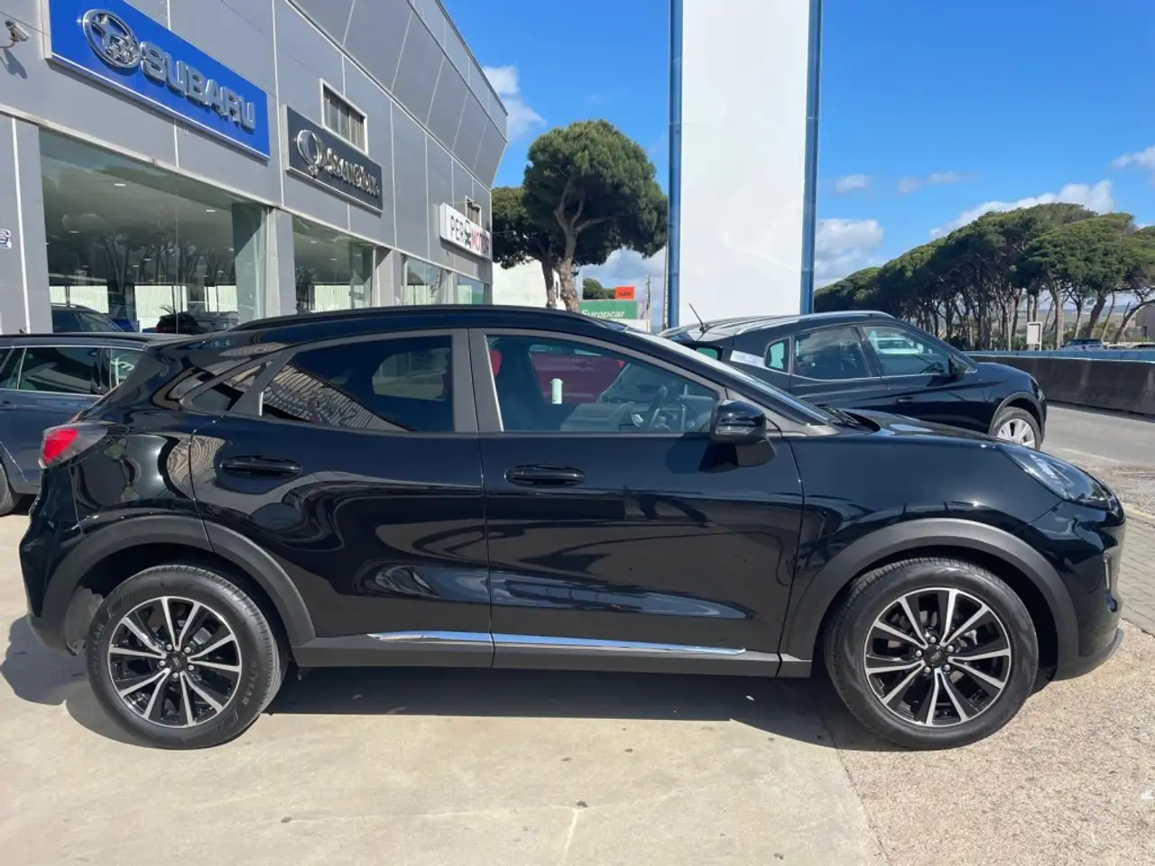 Renting Ford Puma 1.0 EcoBoost Titanium 125 Negro