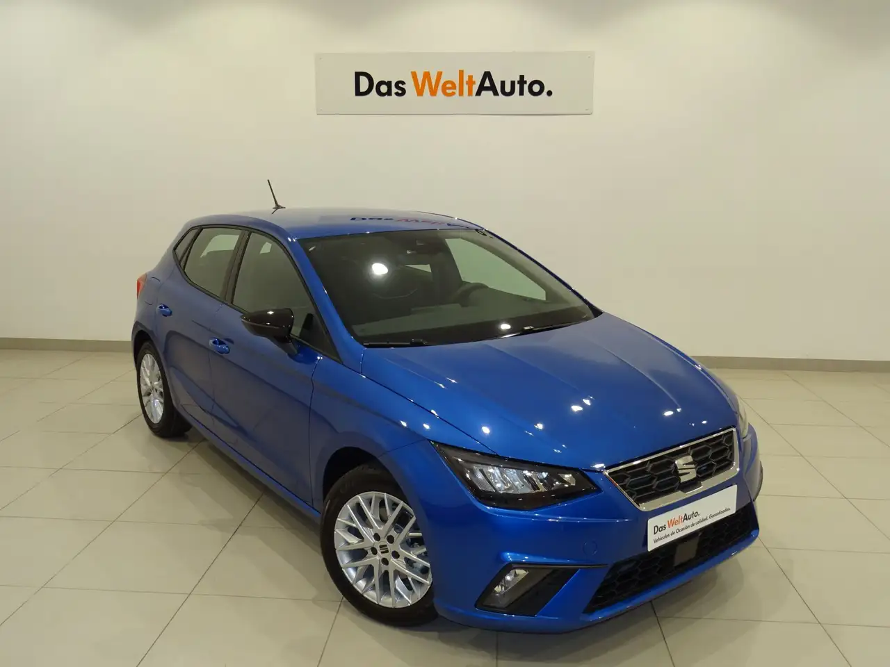 Renting SEAT Ibiza 1.0 TSI 81kW (110CV) FR XS Azul