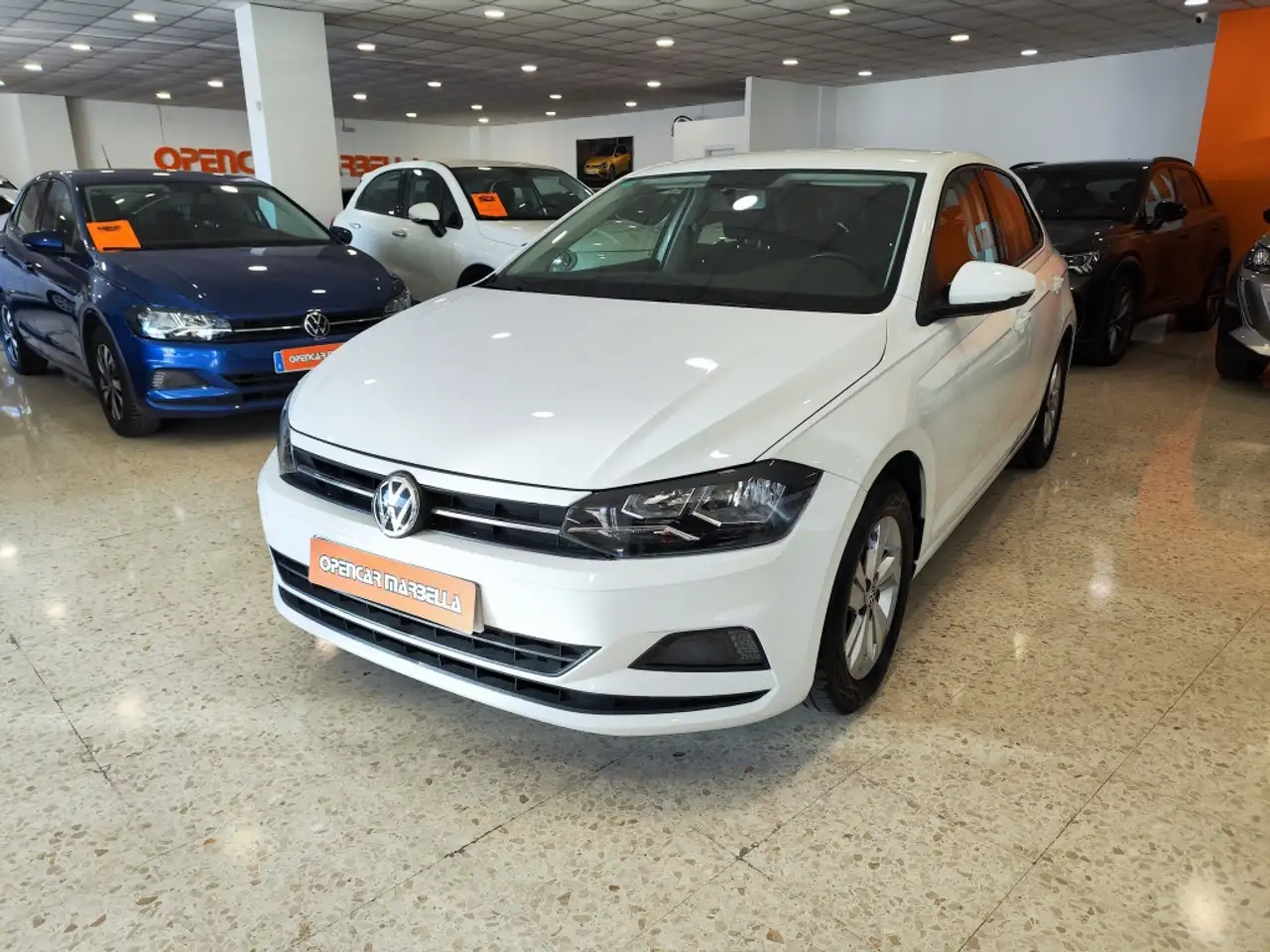 Renting Volkswagen Polo 1.0 TSI Advance 70kW Blanco 7