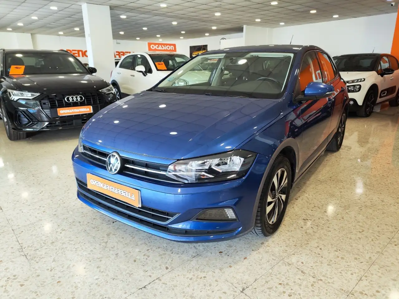 Renting Volkswagen Polo 1.0 TSI Life 70kW Azul