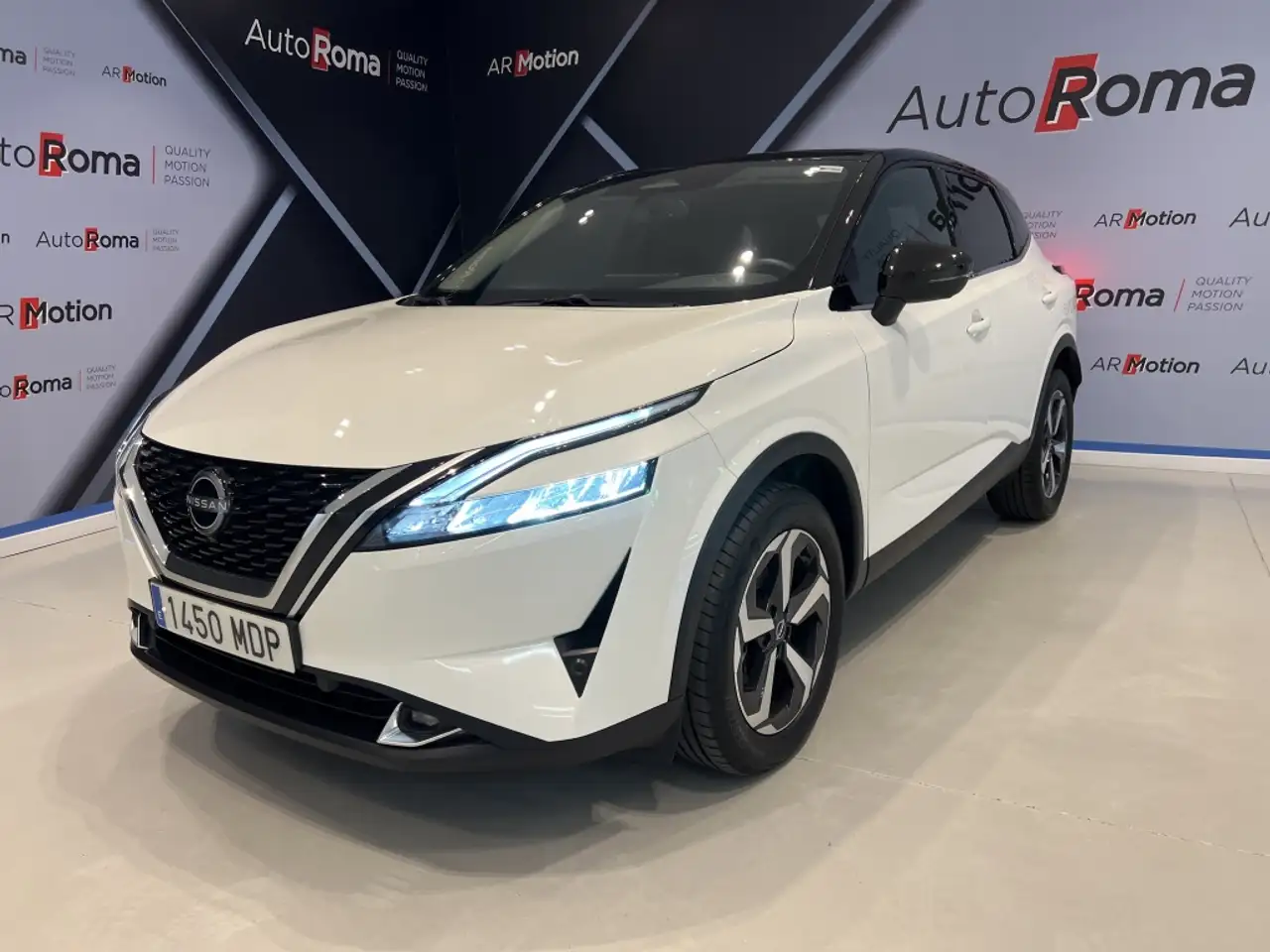 Renting Nissan Qashqai 1.3 DIG-T mHEV 12V N-Connecta 4×2 Aut. 116kW Blanco 1