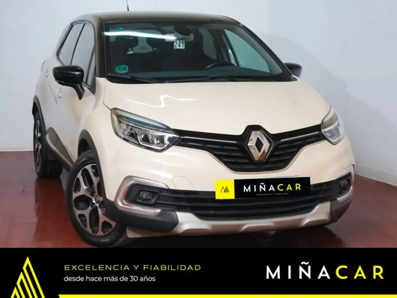 Renting Renault Captur 1.5dCi Energy eco2 Zen 66kW Blanco 1