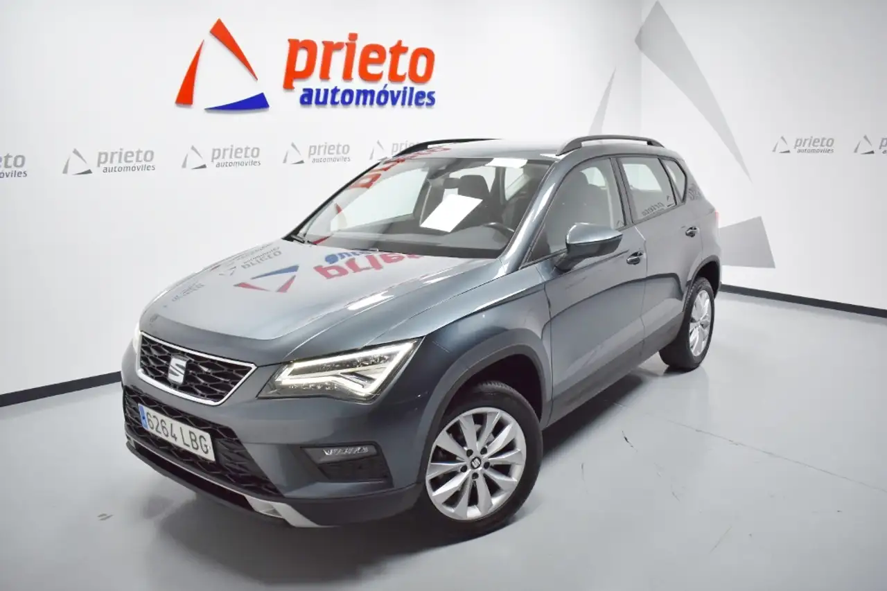 Renting SEAT Ateca 1.6TDI CR S&S Ecomotive Style Gris 1