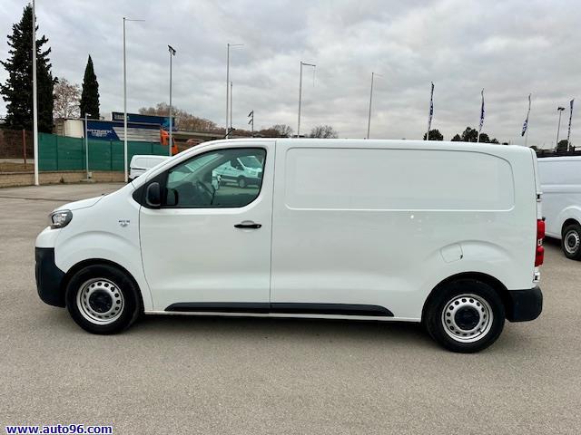 Renting PEUGEOT EXPERT 2.0 BLUEHDI STANDAR 120 S/S FURGON