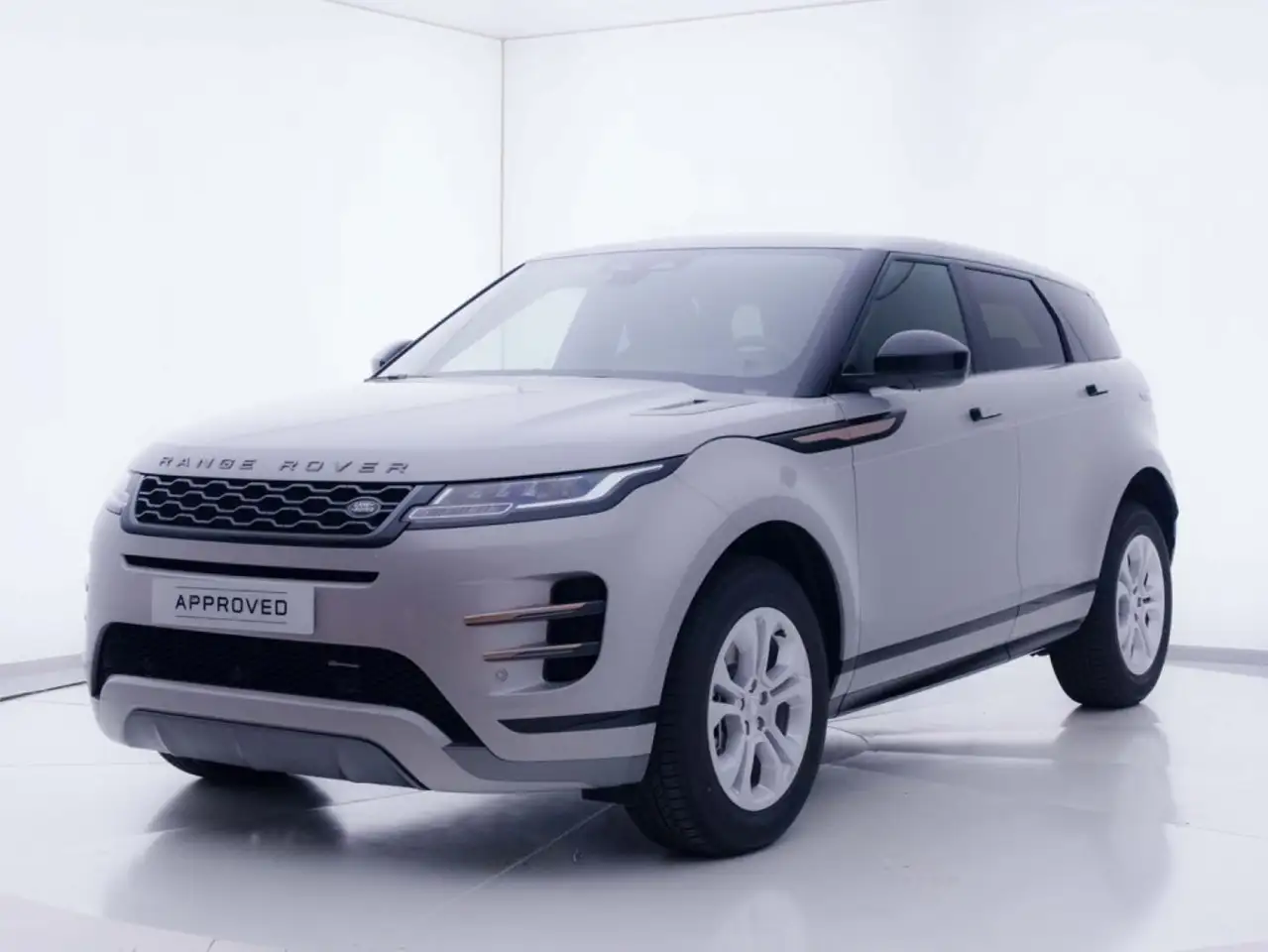 Renting Land Rover Range Rover Evoque 2.0D I4 MHEV R-Dynamic S AWD Aut. 163 Plateado 1