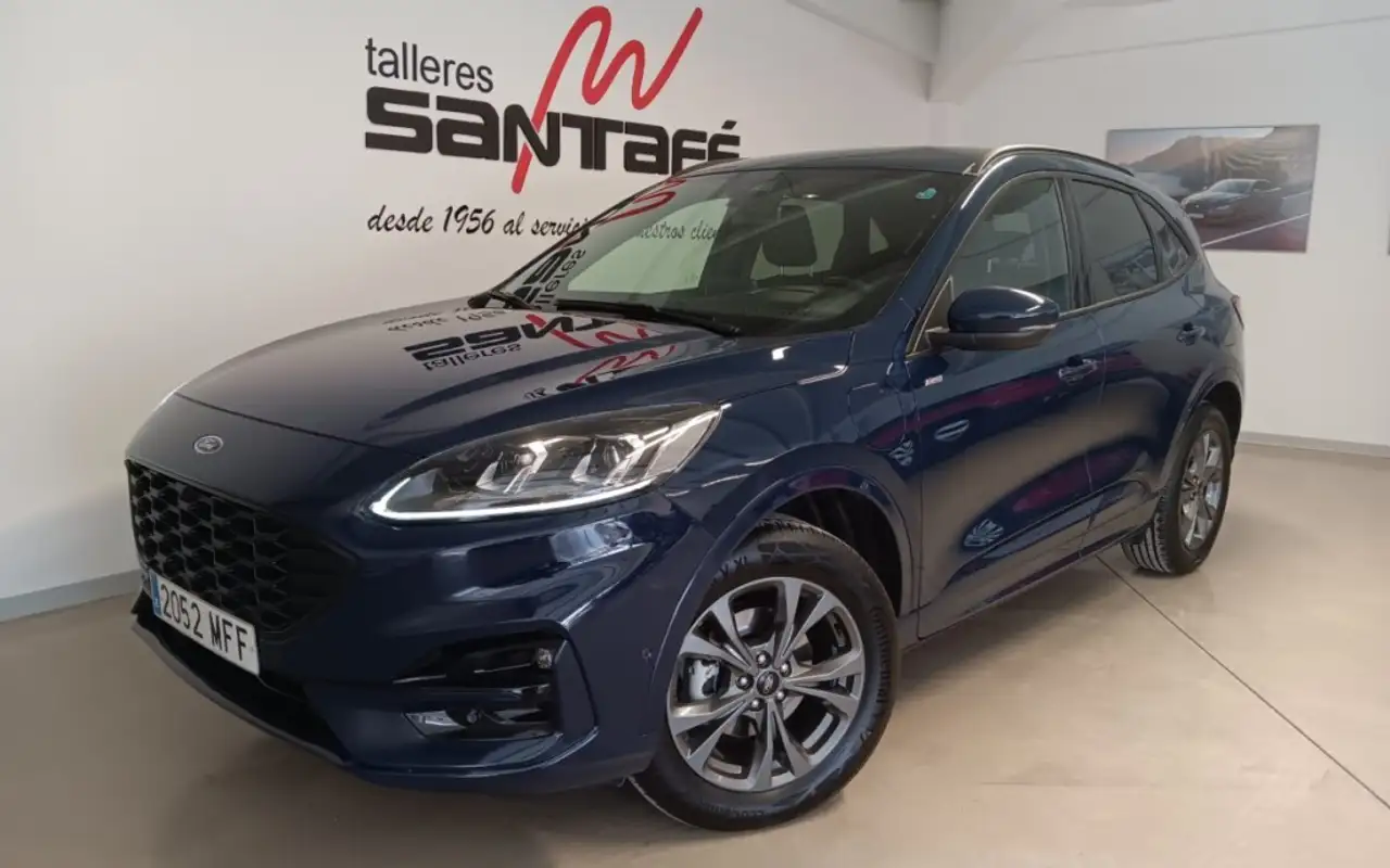 Renting Ford Kuga 2.5 Duratec PHEV ST-Line 4×2 Azul 2