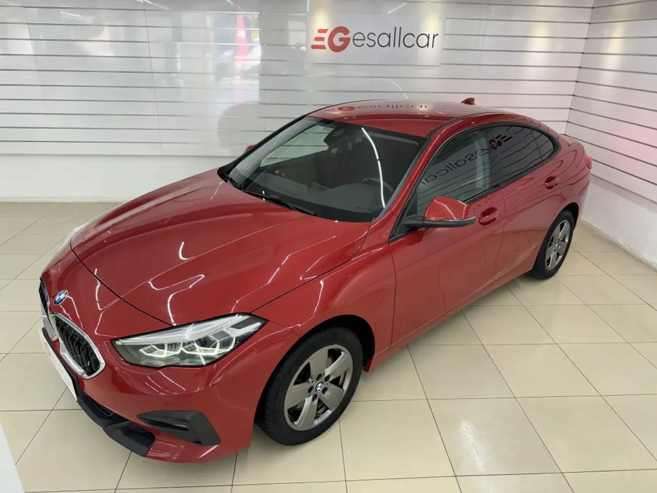 Renting BMW 218 218i Gran Coupé Rojo 1