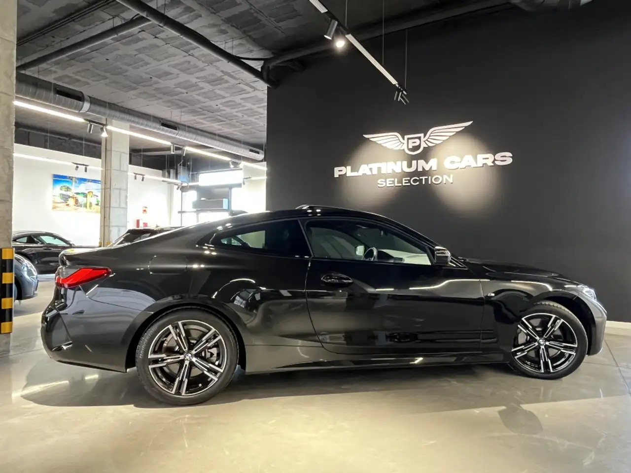 Renting BMW 430 430iA Coupé M Sport Negro