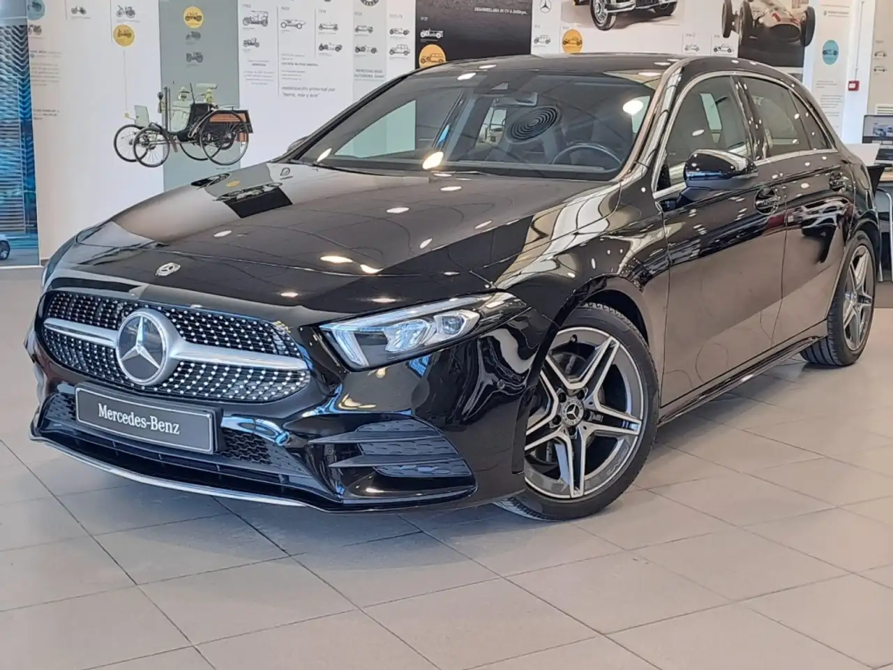 Renting Mercedes-Benz A 220 7G-DCT Negro