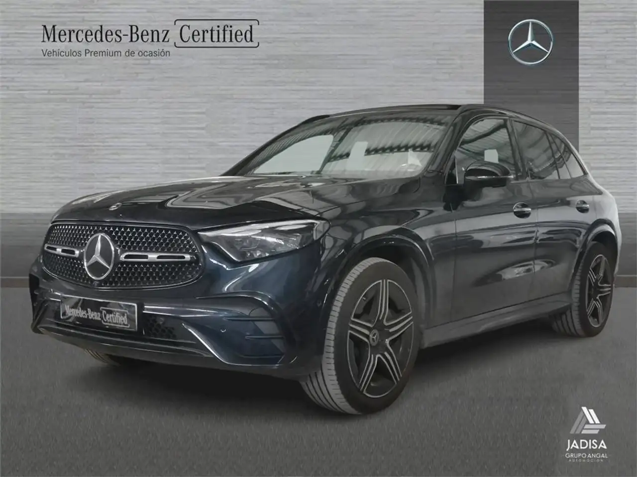 Renting Mercedes-Benz GLC 220 d 4MATIC 1