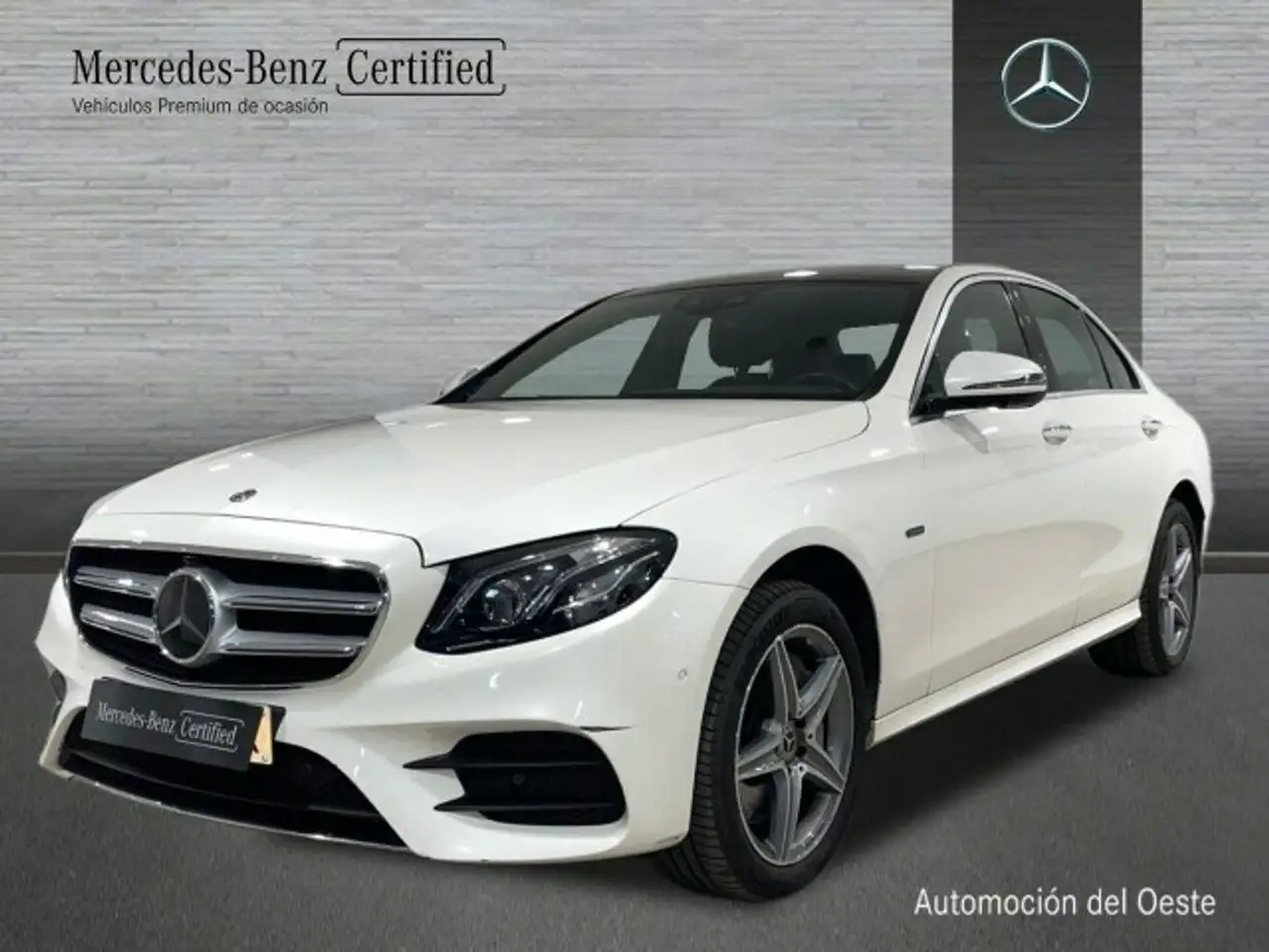 Renting Mercedes-Benz E 300 de amg line (euro 6d-temp) Blanco