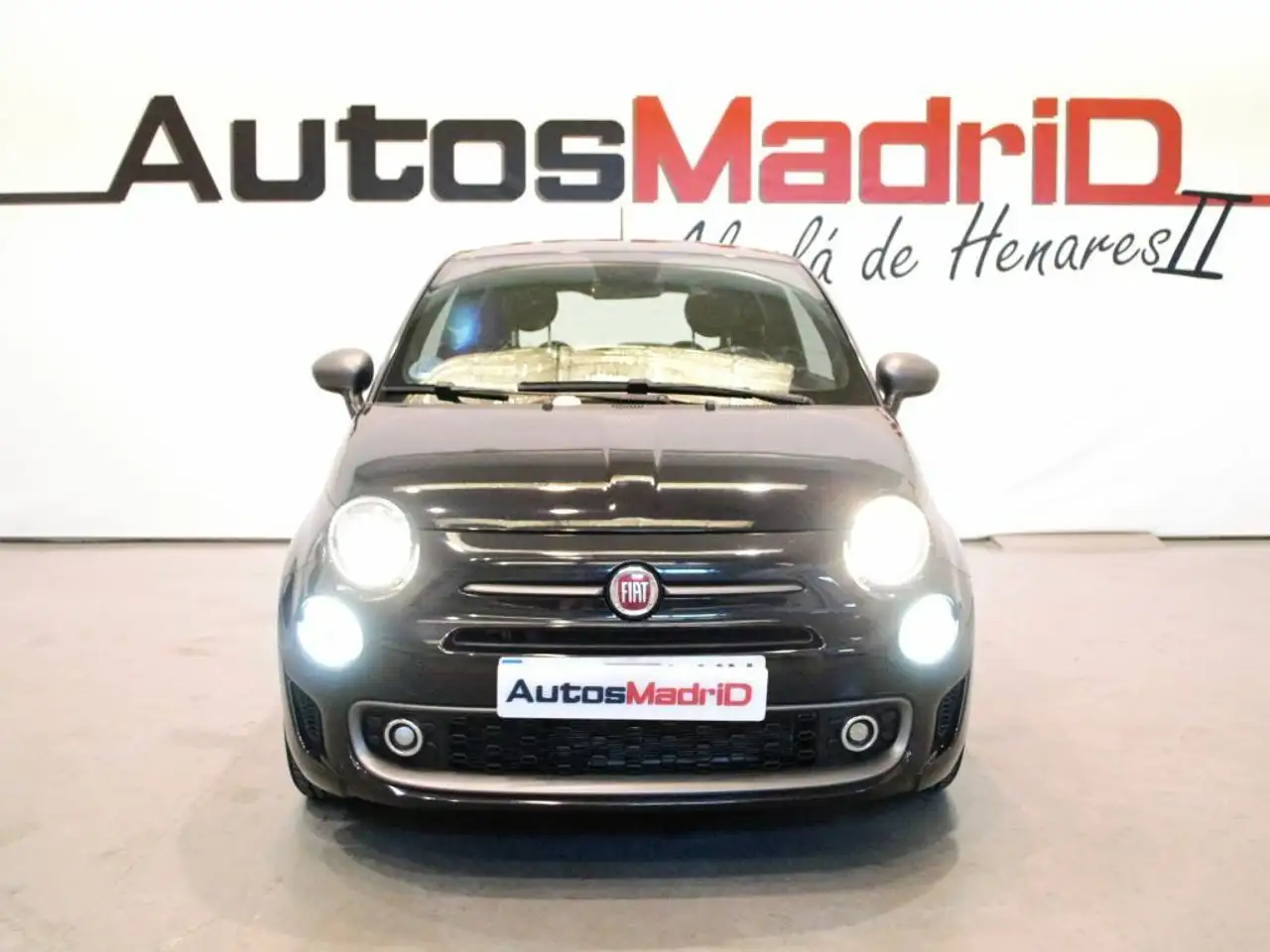 Renting Fiat 500 Dolcevita 1.0 Hybrid 52KW (70 CV) Negro