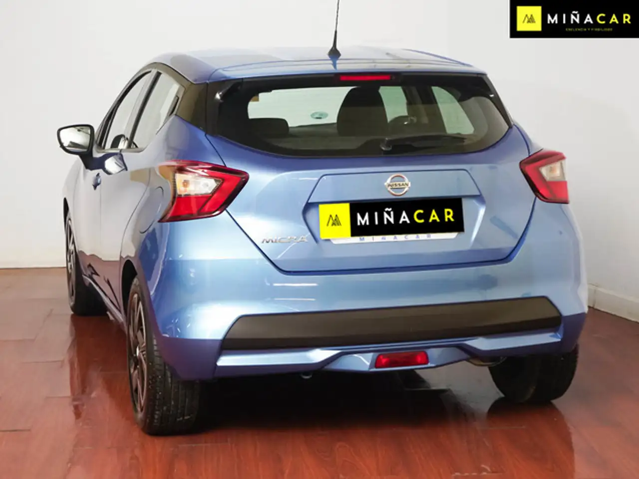 Renting Nissan Micra IG-T Acenta Sprint 92 Azul 1