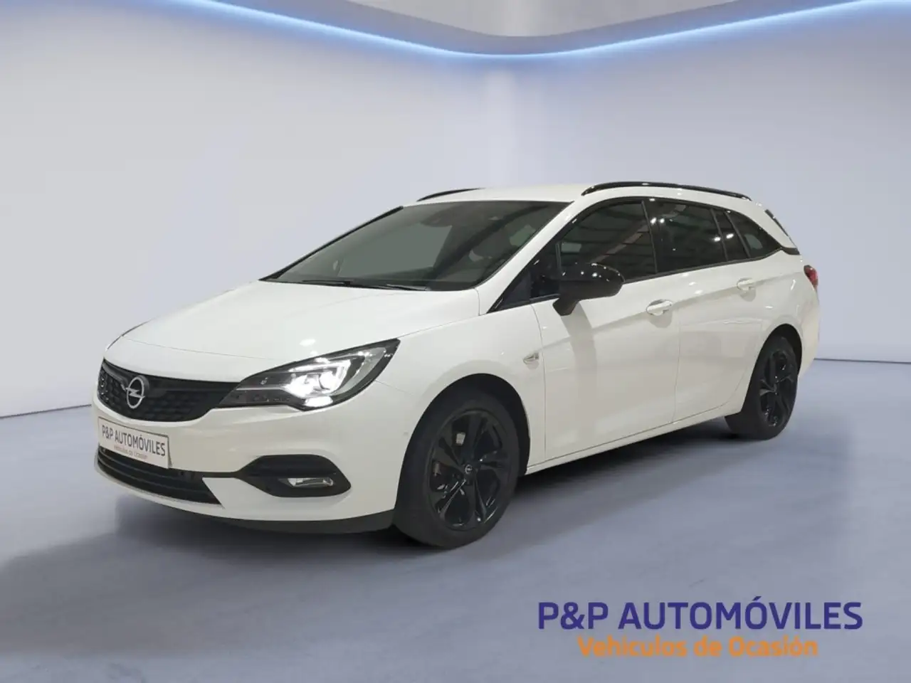 Renting Opel Astra ST 1.5D S/S Ultimate 122 Blanco