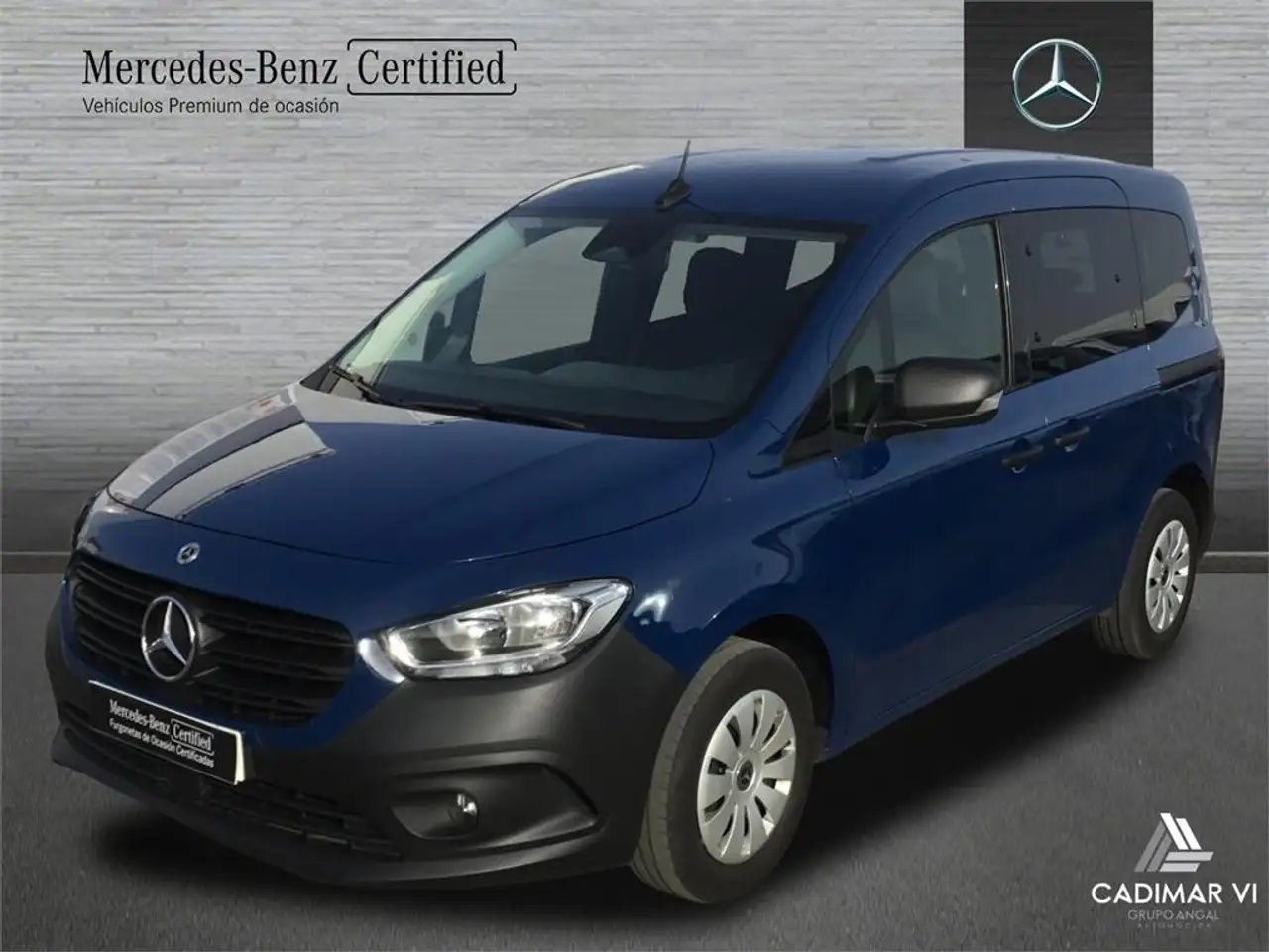 Renting Mercedes-Benz Citan Tourer 110CDI Base 1 1