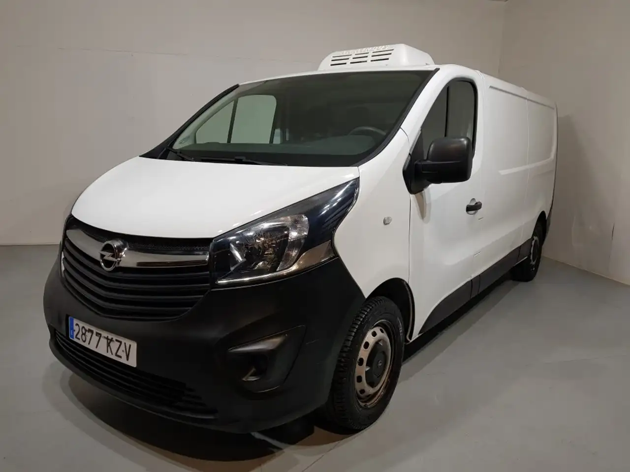 Renting Opel Vivaro 1.6CDTi 29 L2H1 Expression 120 Blanco 1