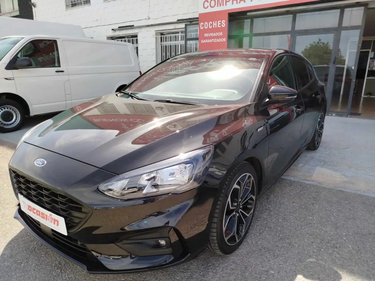 Renting Ford Focus 1.0 Ecoboost ST Line X Aut. 125 Negro