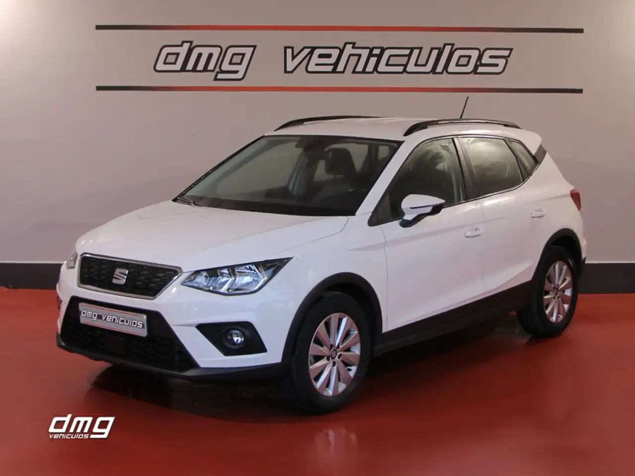 Renting SEAT Arona 1.0 TSI Ecomotive S&S Style 115 Blanco 6