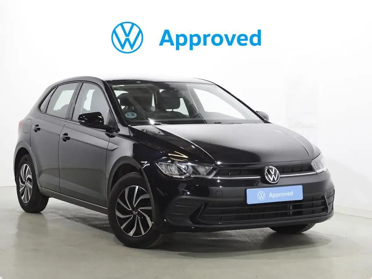 Renting Volkswagen Polo 1.0 TSI Life DSG 70kW Negro 2