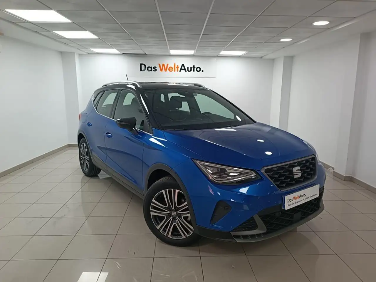 Renting SEAT Arona 1.0 TSI S&S FR XM 110 Azul