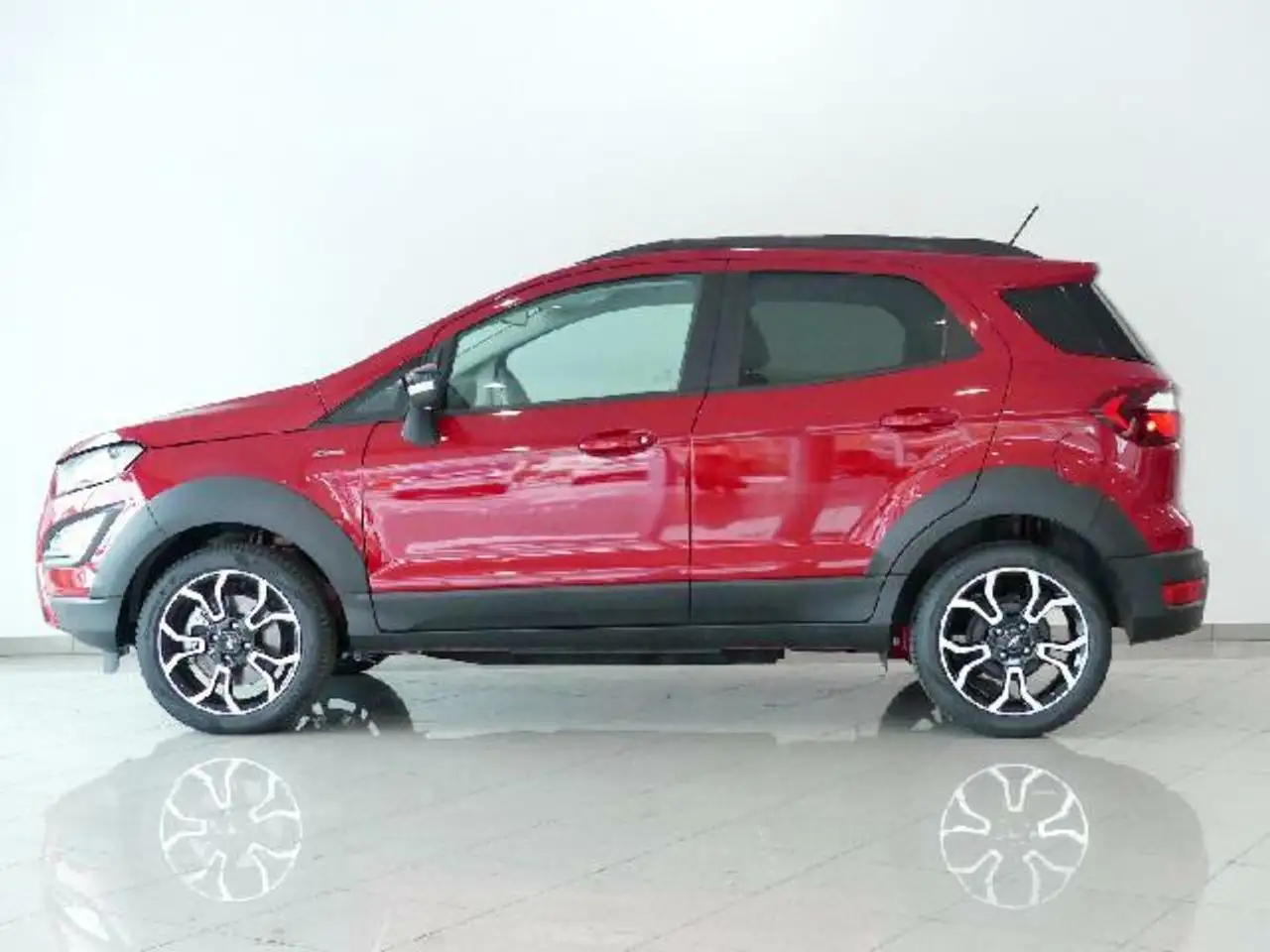 Renting Ford EcoSport 1.0T ECOBOOST 92KW ACTIVE 125 5P Rojo