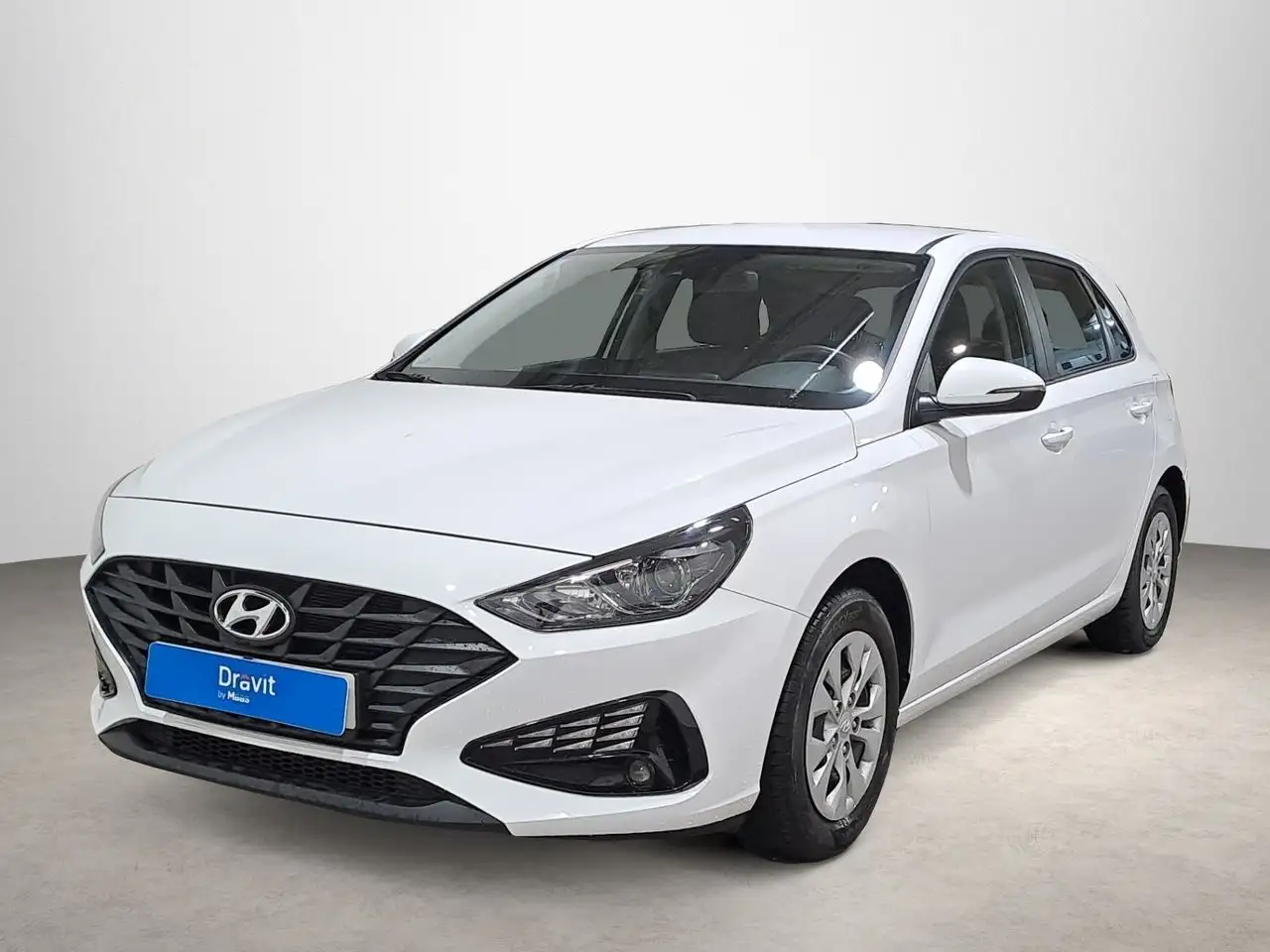 Renting Hyundai i30 1.5 DPI Essence 110 Blanco