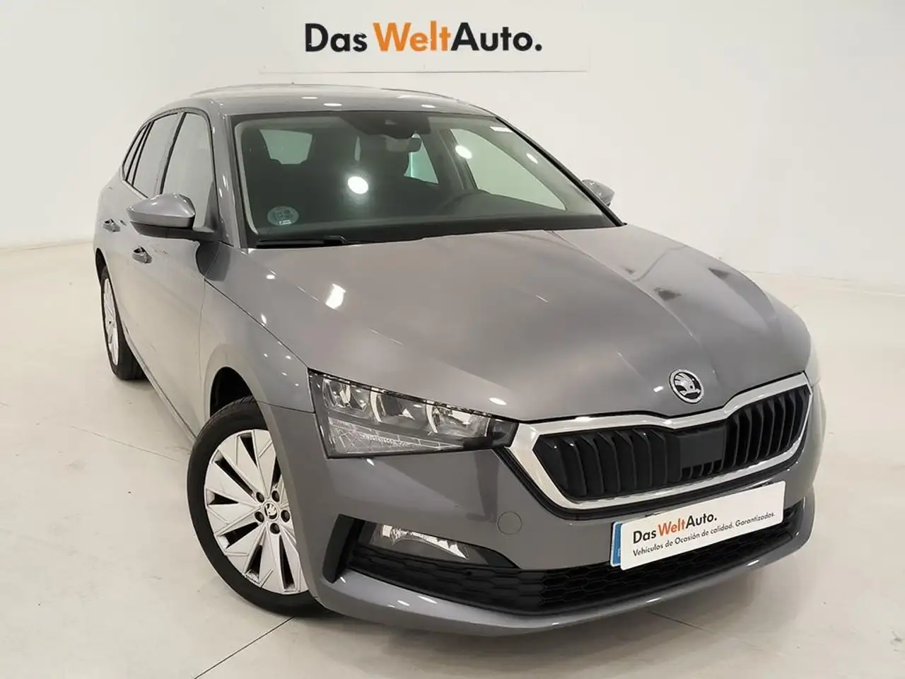 Renting Skoda Scala 1.5 TSI Ambition 110kW Gris