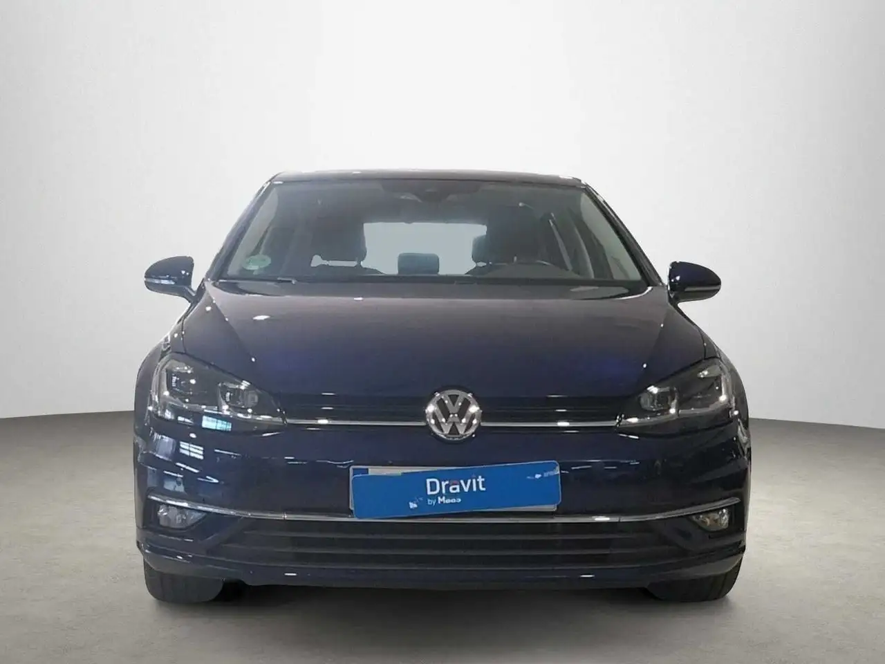 Renting Volkswagen Golf 1.6TDI Advance 85kW Azul