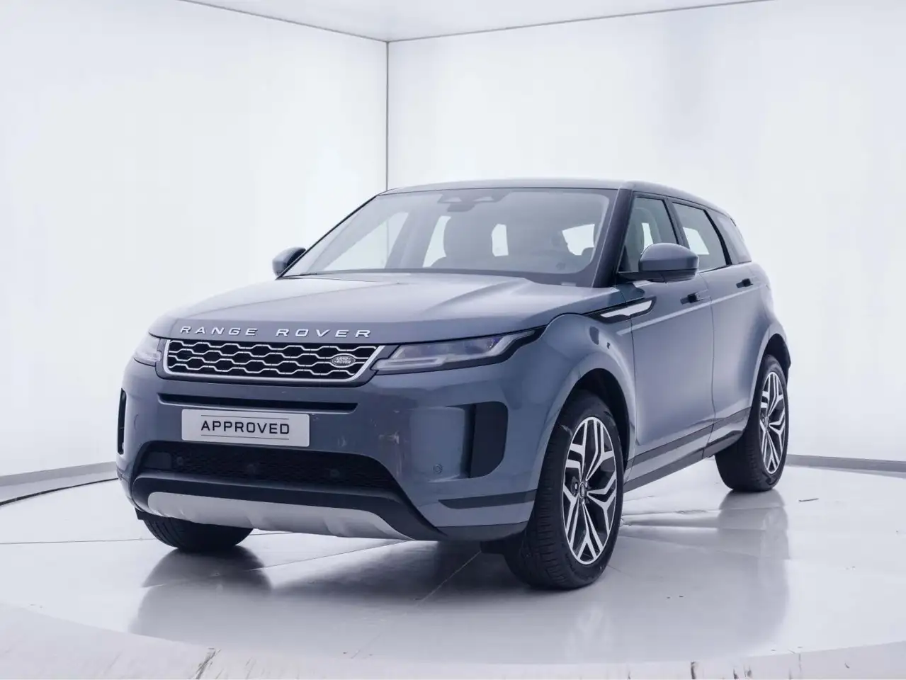 Renting Land Rover Range Rover Evoque 2.0D I4 MHEV SE AWD Aut. 163 Gris