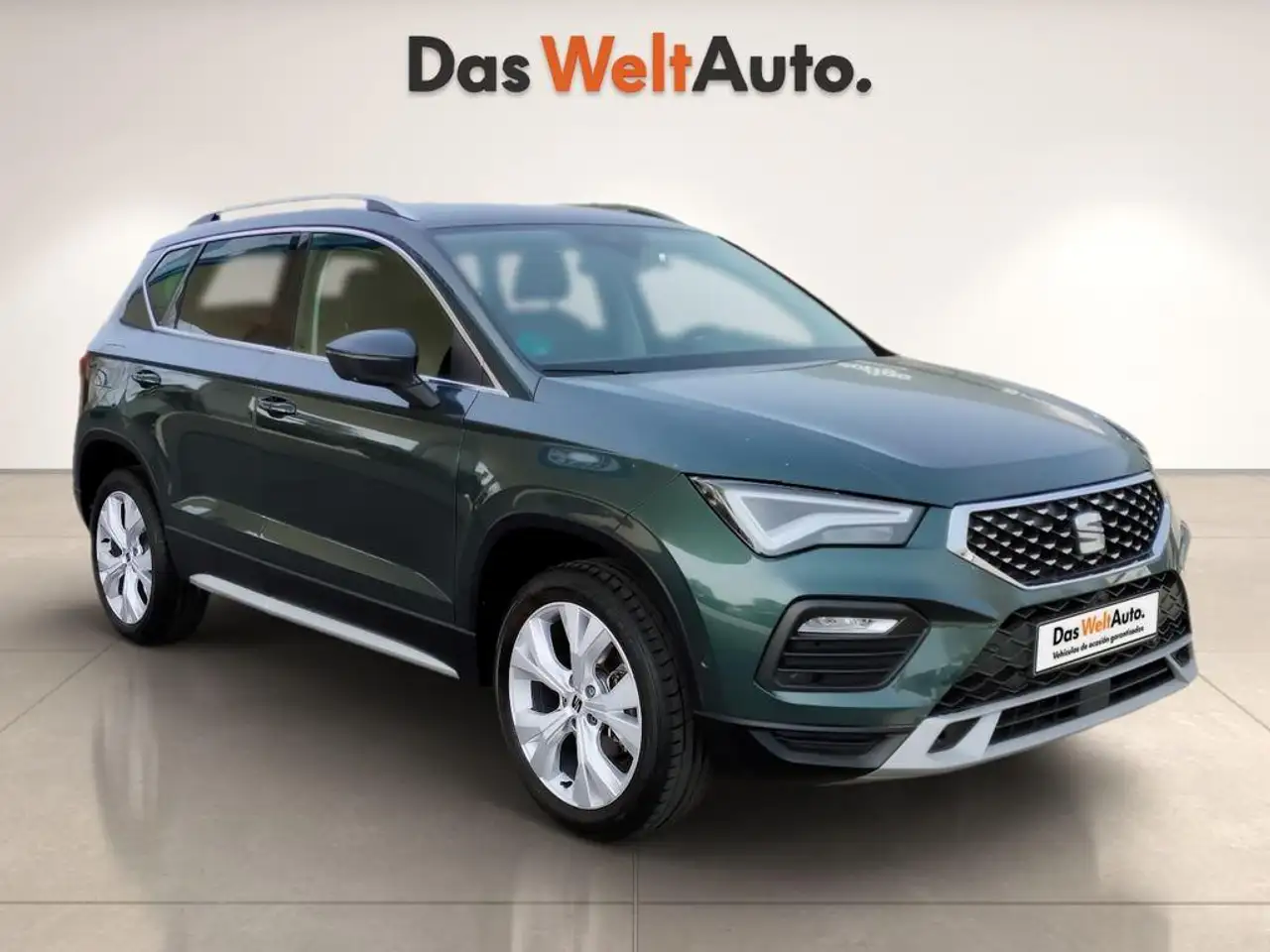 Renting SEAT Ateca 2.0TDI CR S&S X-Perience XM 150 Gris 1 1